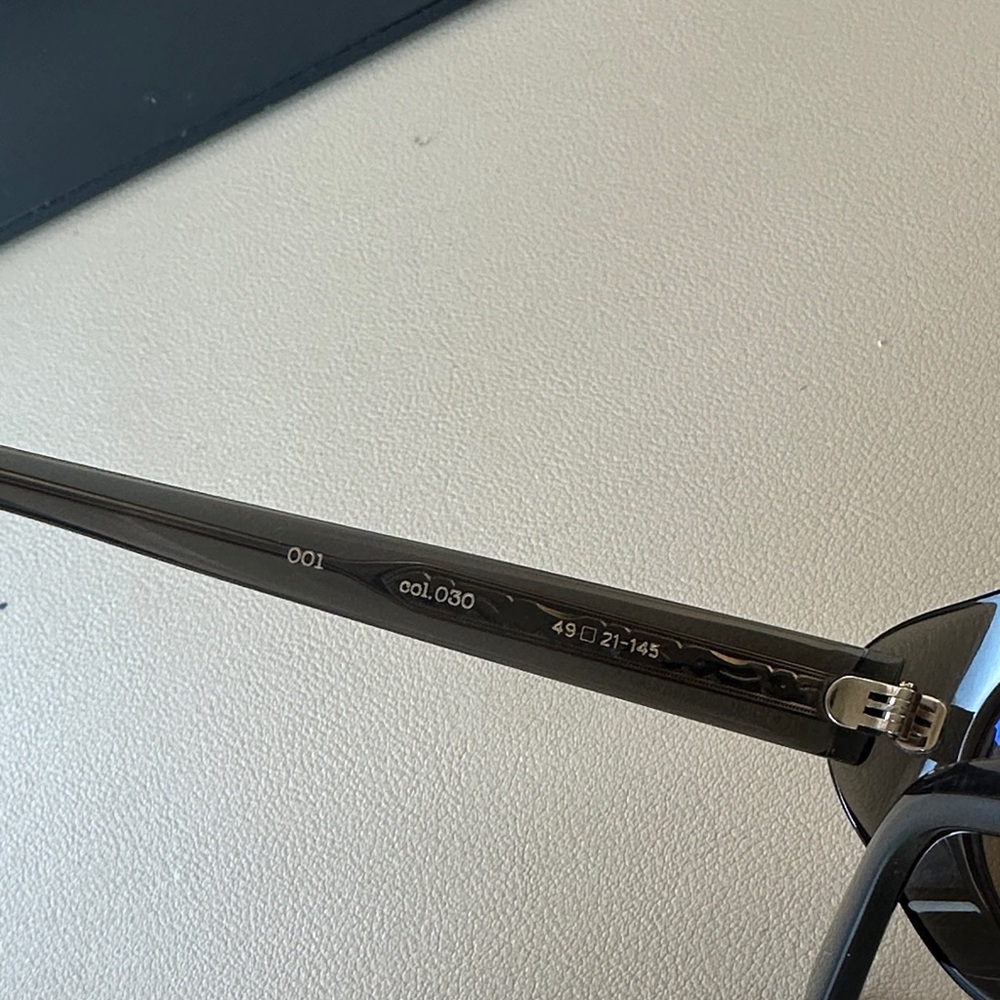 The Row x Eyevan ELLA sunglasses in grey - Picture 7 of 8